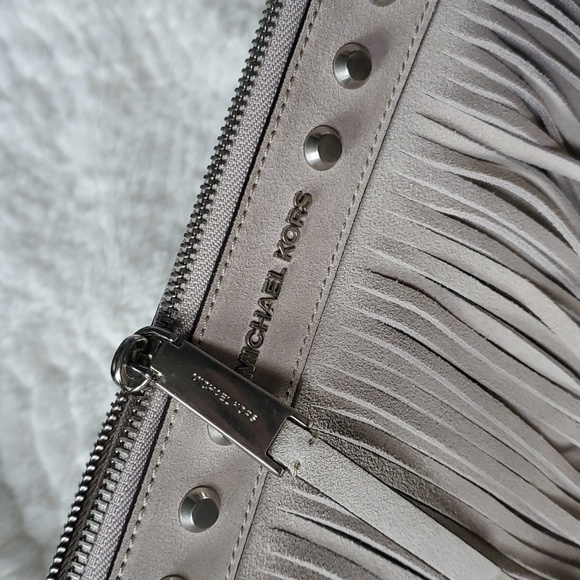 Michael Kors Billy XL Zip Clutch Suede Leather Cement - Picture 3 of 6